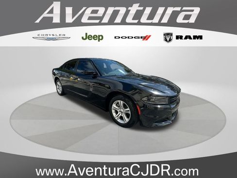 Certified 2023 Dodge Charger SXT image 1