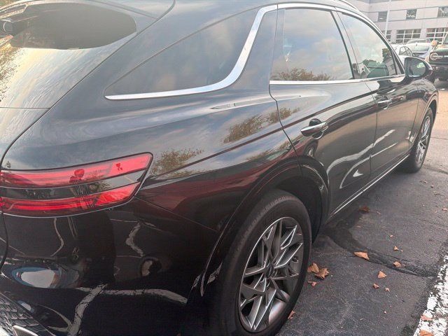 Used 2025 Genesis GV70 2.5T w/ Advanced Package AWD/4WD image 11