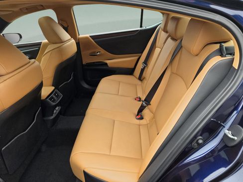 New 2025 Lexus ES 350 w/ Premium Package image 21