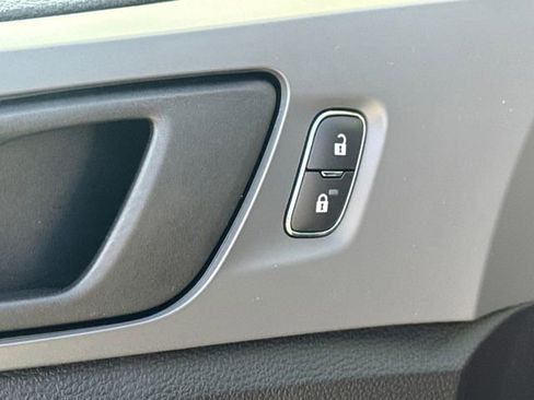 Used 2019 Ford Ranger XL w/ Equipment Group 101A Mid AWD/4WD image 21