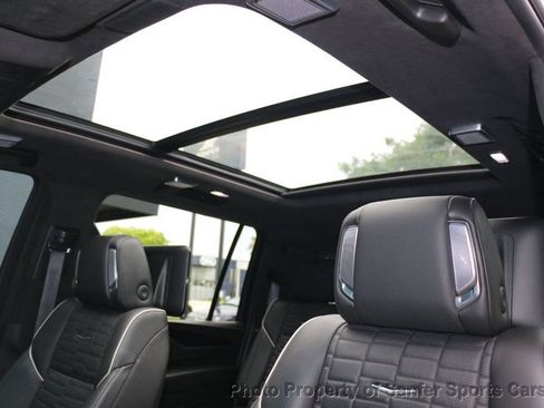 Used 2024 Cadillac Escalade ESV V AWD/4WD image 44