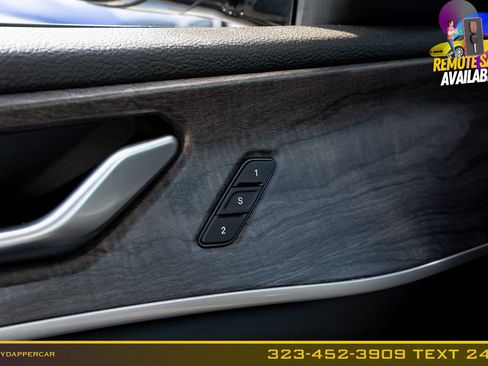 Used 2023 Jeep Grand Cherokee Limited w/ Luxury Tech Group II RWD image 29