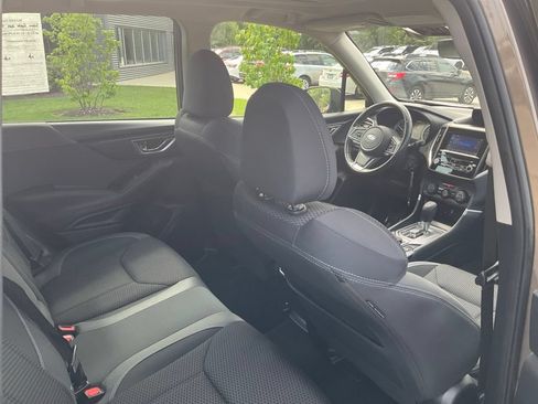 Used 2020 Subaru Forester Premium AWD/4WD image 14