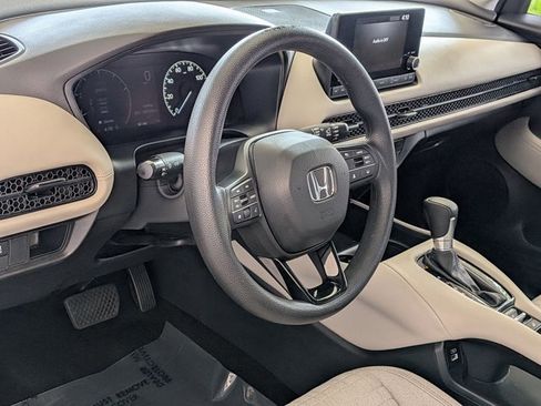 Used 2023 Honda HR-V LX image 9