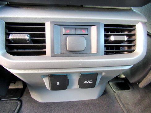 Used 2023 Ford F150 Lariat w/ Equipment Group 502A High image 36