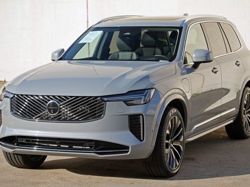 Used 2025 Volvo XC90 T8 Ultra w/ Protection Package Premier AWD/4WD image 56