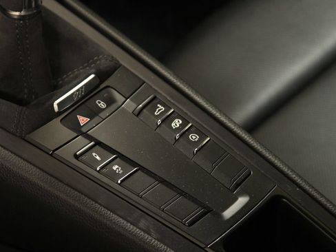 Used 2017 Porsche 911 Carrera GTS RWD image 37