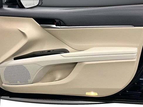 Used 2019 Toyota Camry LE FWD image 27