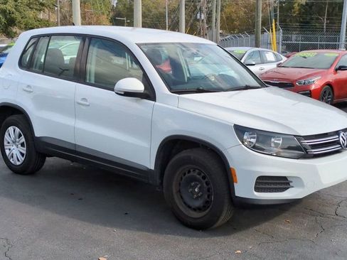 Used 2018 Volkswagen Tiguan Limited image 2