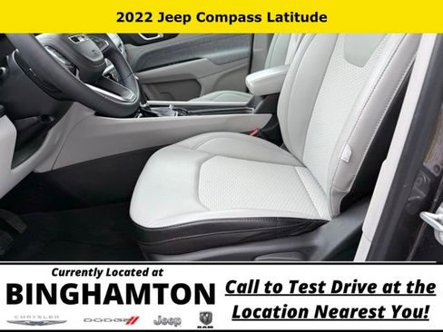 Used 2022 Jeep Compass Latitude AWD/4WD image 8