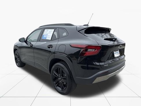 Used 2025 Chevrolet Trax ACTIV w/ Sunroof Package image 6