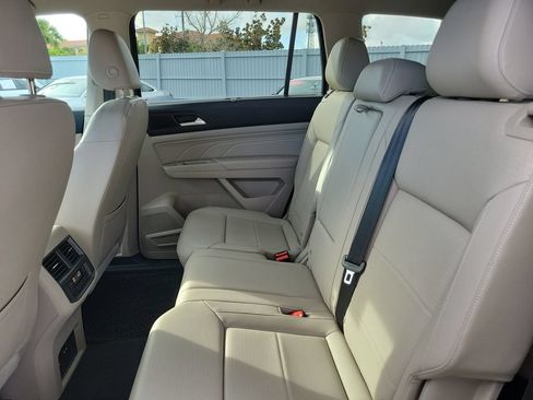 Certified 2023 Volkswagen Atlas SE FWD image 16