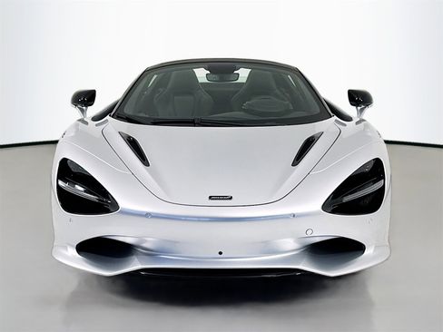 New 2026 McLaren 750S Spider image 2