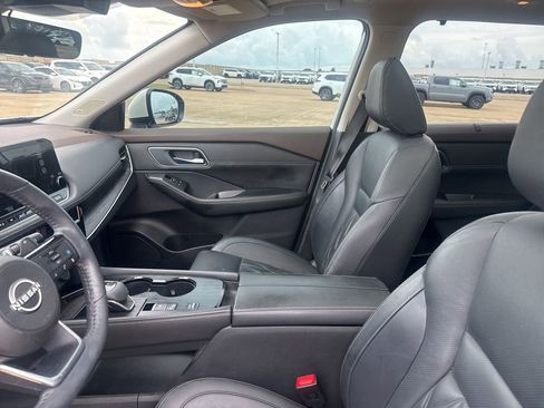 Used 2022 Nissan Rogue Platinum w/ Head-Up Display Package FWD image 40