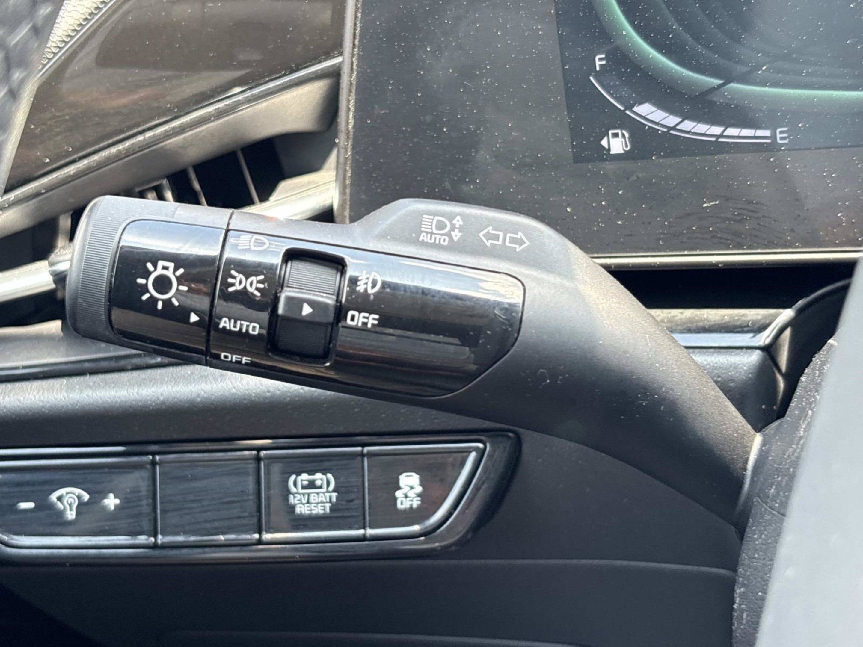 Used 2023 Kia Niro EX Touring FWD image 29