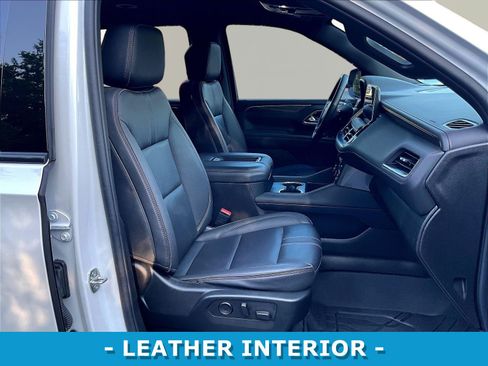Used 2024 Chevrolet Suburban RST w/ Luxury Package AWD/4WD image 30