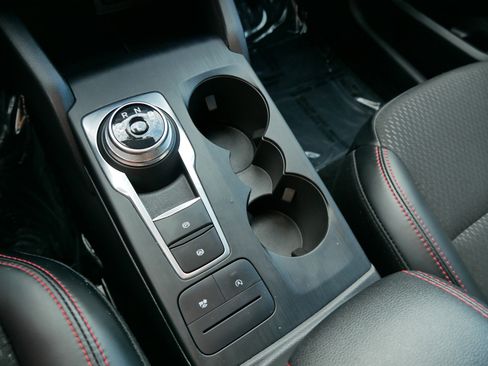 Used 2025 Ford Escape ST-Line image 24