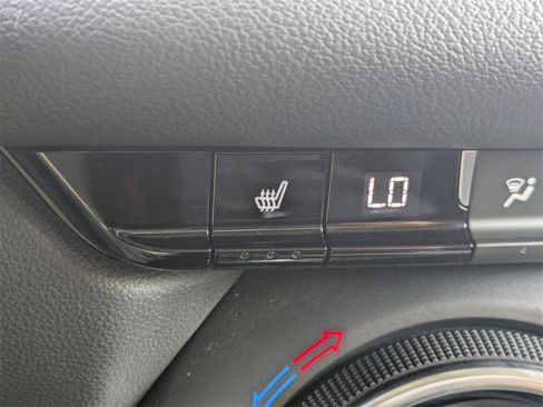 Used 2020 Chevrolet Blazer LT w/ Sound & Technology Package image 24