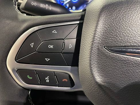 Used 2026 Chrysler Voyager LX FWD image 24