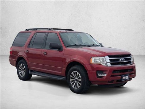 Used 2017 Ford Expedition XLT w/ Equipment Group 202A RWD image 3