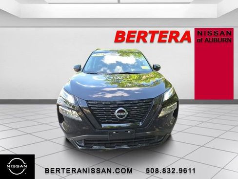 Used 2023 Nissan Rogue SV w/ SV Premium B Package AWD/4WD image 2