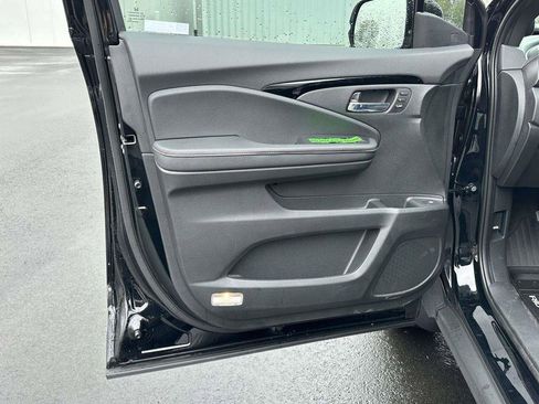 New 2026 Honda Ridgeline Black Edition image 5