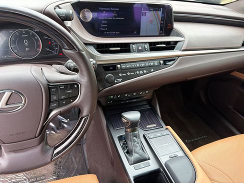 Used 2019 Lexus ES 350 w/ Accessory Package 2 FWD image 28