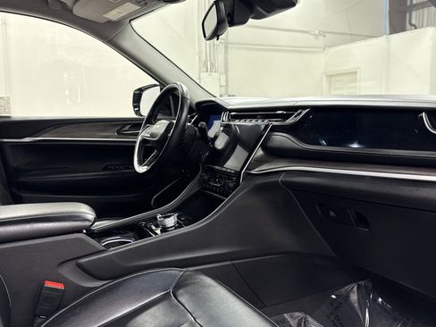 Used 2022 Jeep Grand Cherokee Limited 4xe image 30