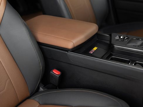 Used 2024 Lexus GX 550 image 17