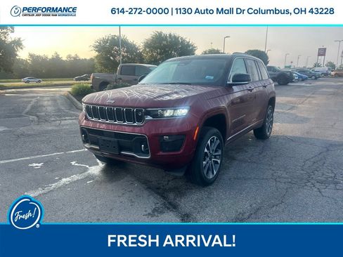 Used 2022 Jeep Grand Cherokee Overland w/ Advanced Protech Group III AWD/4WD image 8