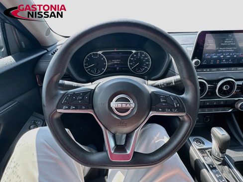 Used 2024 Nissan Sentra SV FWD image 13