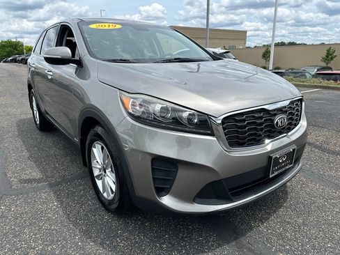 Used 2019 Kia Sorento AWD V6 image 14