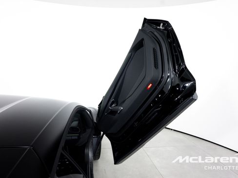 Used 2024 Lamborghini Revuelto AWD/4WD image 20