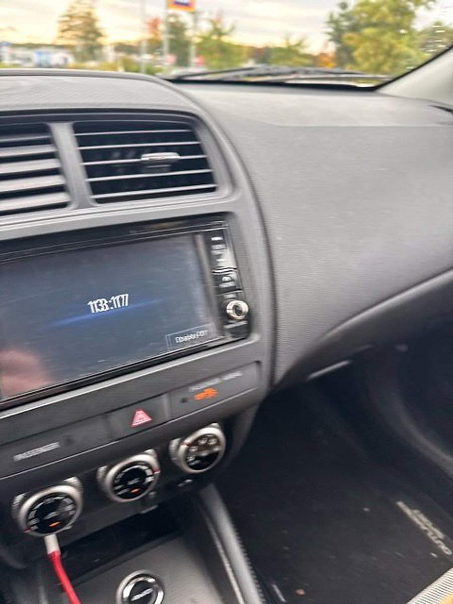 Used 2024 Mitsubishi Outlander Sport ES AWD/4WD image 4