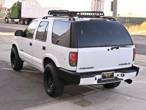 Used 2002 Chevrolet Blazer LS w/ Preferred Equipment Group AWD/4WD image 4