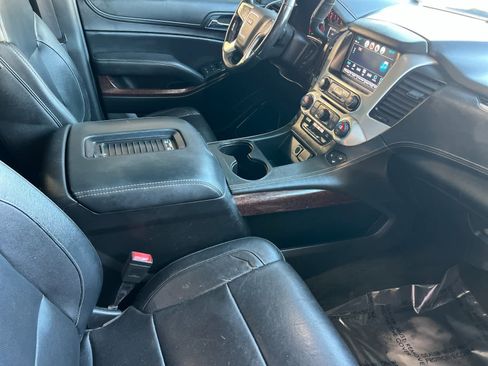 Used 2017 GMC Yukon XL SLT image 17