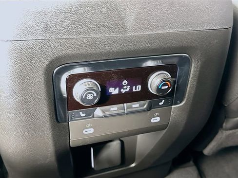 Used 2024 Chevrolet Tahoe Premier image 30