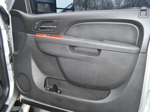 Used 2014 GMC Sierra 2500 SLT w/ SLT Convenience Package image 23