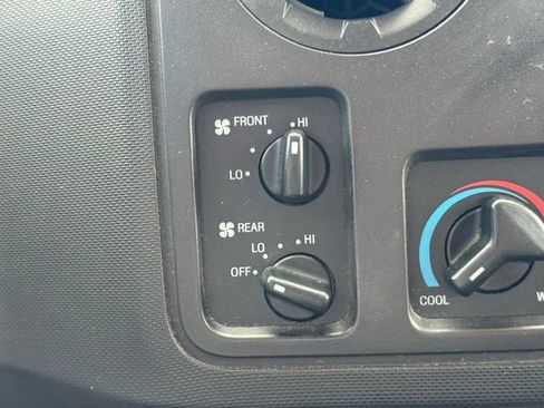 Used 2014 Ford E-350 and Econoline 350 XLT RWD image 37