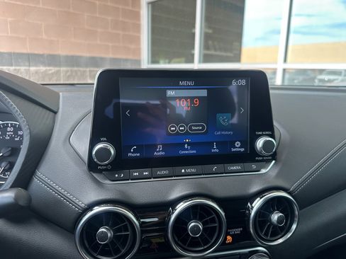 Used 2025 Nissan Sentra SV w/ Trunk Package FWD image 18