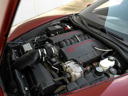 Used 2006 Chevrolet Corvette Coupe w/ Preferred Equipment Group RWD image 46