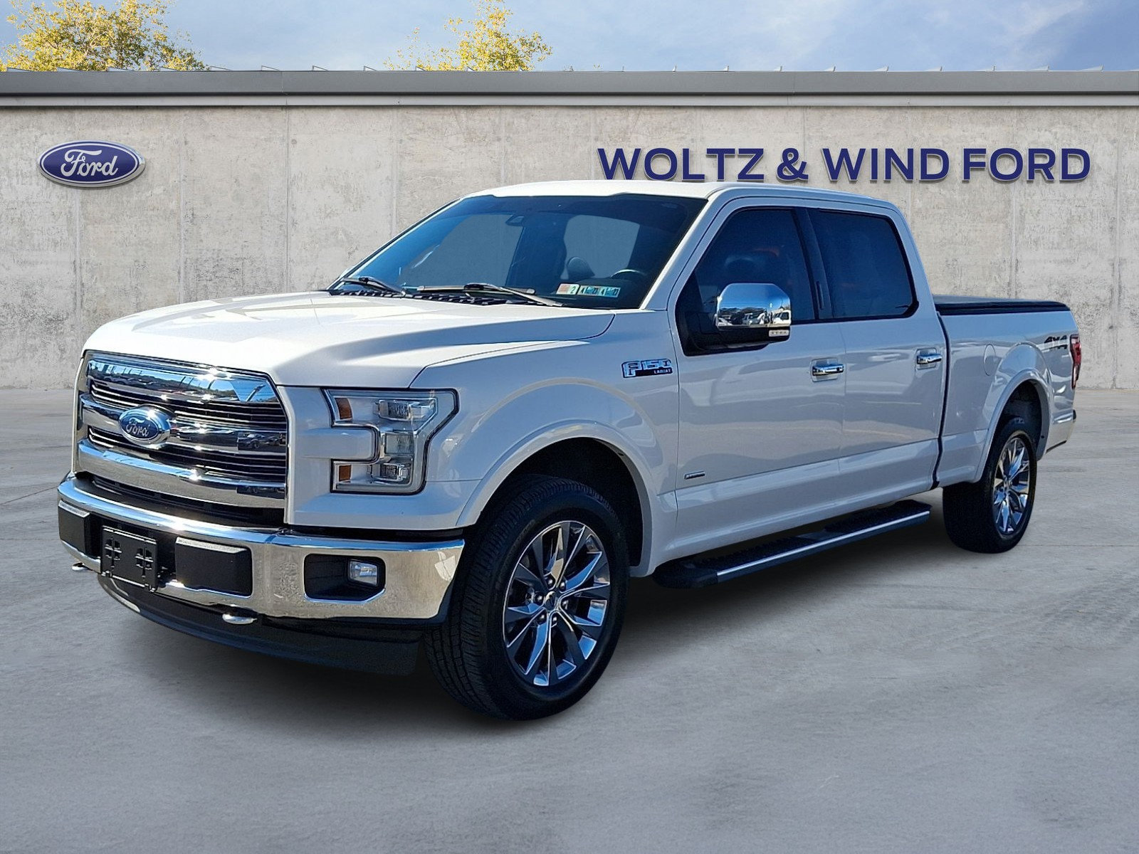 Used 2017 Ford F150 Lariat w/ Equipment Group 502A Luxury AWD/4WD image 3