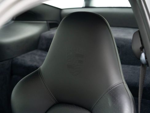 Used 2004 Porsche 911 GT3 RWD image 20