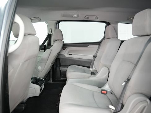 Used 2018 Honda Odyssey LX image 34