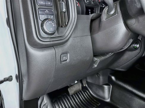 Used 2024 Chevrolet Silverado 1500 W/T w/ WT Value Package AWD/4WD image 15