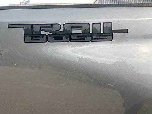 Used 2025 Chevrolet Silverado 2500 LT w/ Trail Boss Package AWD/4WD image 8