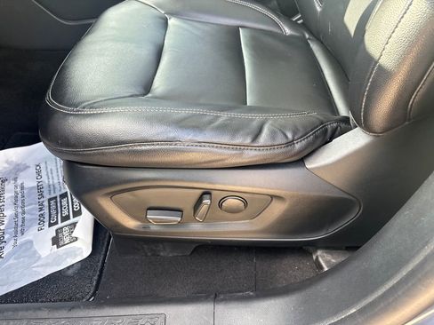 Used 2021 Ford Explorer XLT w/ Equipment Group 202A RWD image 23