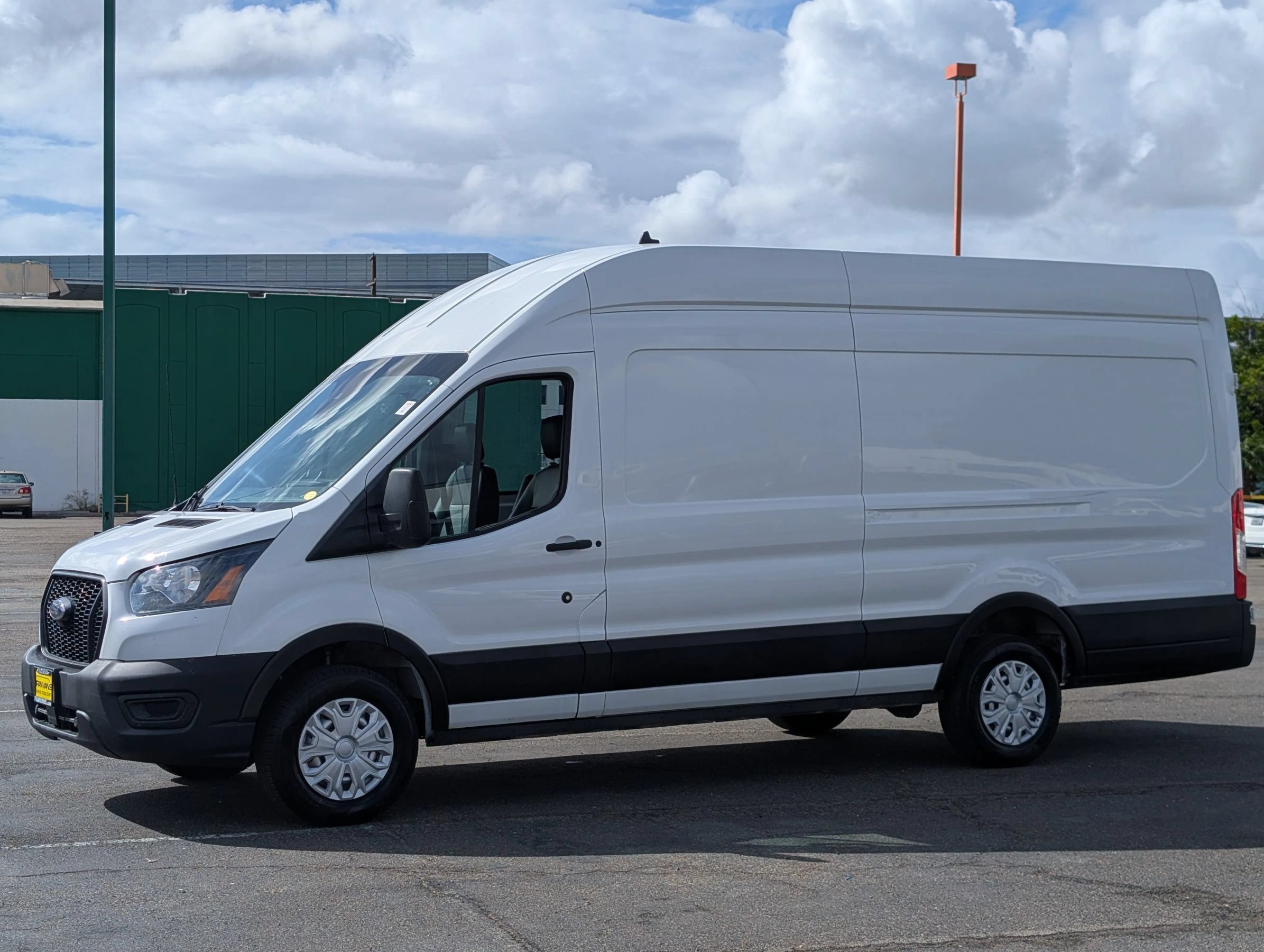 Used 2023 Ford Transit 250 148 High Roof Extended w/ Load Area Protection Package RWD image 3