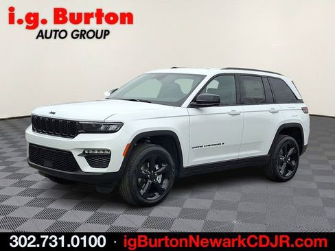 New 2025 Jeep Grand Cherokee Limited w/ Black Appearance Package image 2