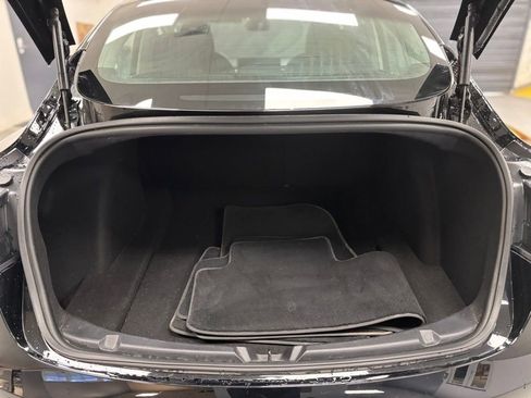 Used 2018 Tesla Model 3 Long Range image 15